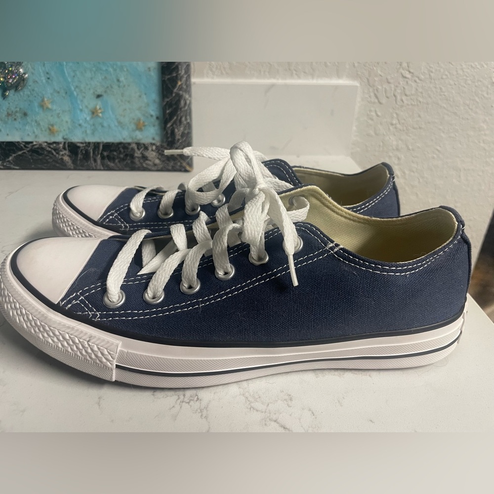Navy blue Allstar Converse never worn